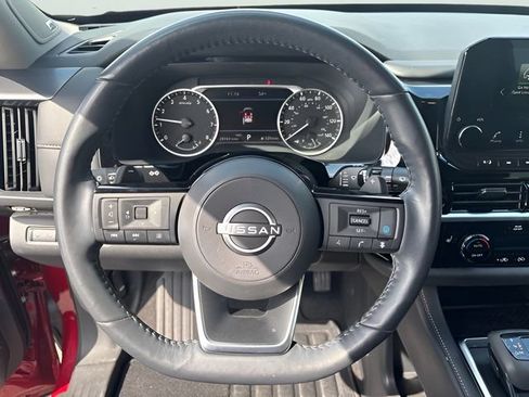 Used 2023 Nissan Pathfinder SL w/ SL Premium Package AWD/4WD image 16