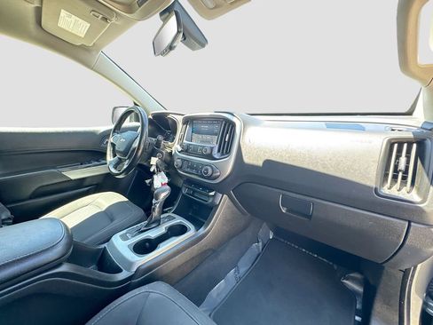 Used 2022 Chevrolet Colorado LT w/ LT Convenience Package image 27