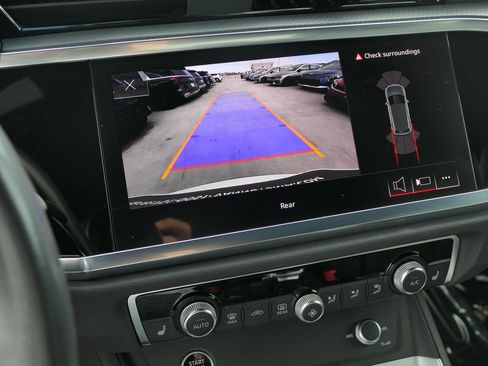 Used 2024 Audi Q3 2.0T Premium image 20