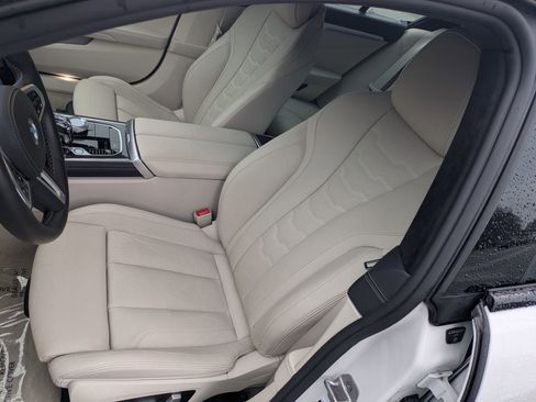 Used 2025 BMW M850i xDrive image 19