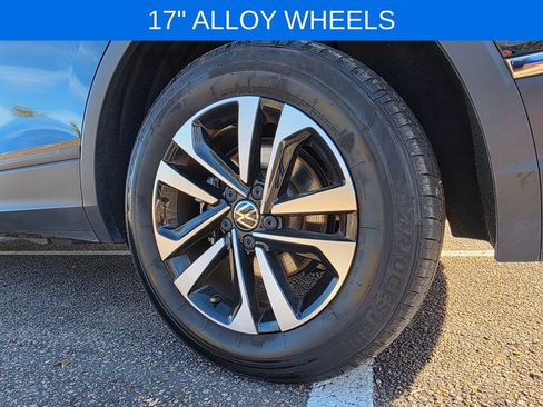 Used 2024 Volkswagen Tiguan S image 31