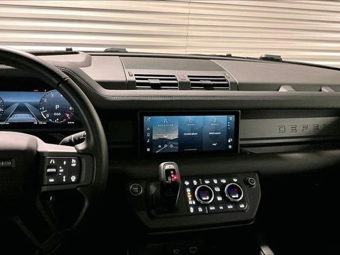 Certified 2024 Land Rover Defender 110 X-Dynamic SE AWD/4WD image 5