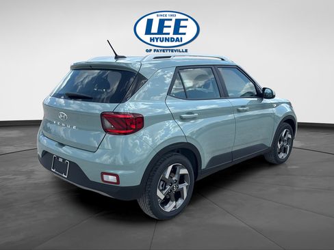 New 2026 Hyundai Venue SEL FWD image 3