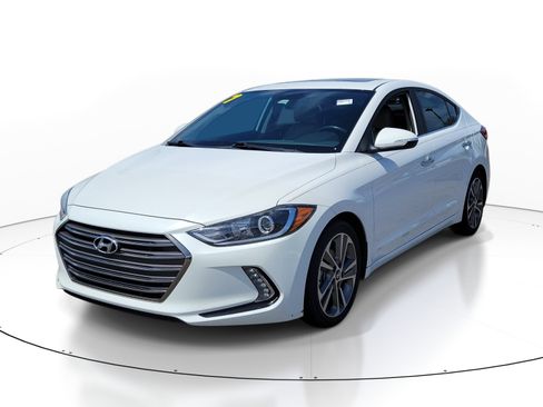 Used 2017 Hyundai Elantra Limited w/ Limited Tech Package 04 FWD image 3