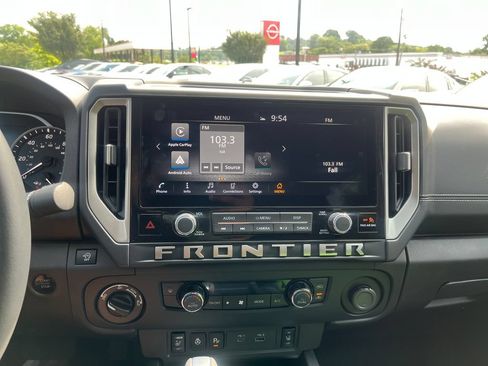 Used 2026 Nissan Frontier SV w/ All-Weather Content Package AWD/4WD image 15