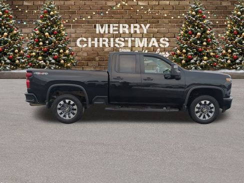 Used 2022 Chevrolet Silverado 2500 Custom w/ Custom Value Package image 7