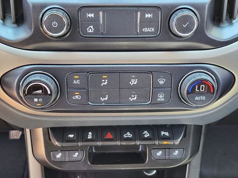 Used 2022 Chevrolet Colorado Z71 AWD/4WD image 26