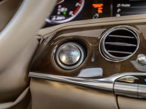 Used 2015 Mercedes-Benz S 550 S550 4MATIC - AMG SPORT APPEAR image 32