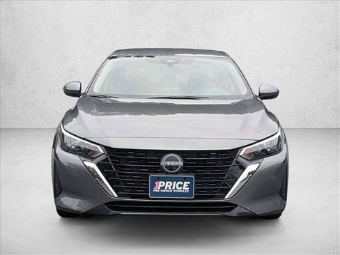 Used 2025 Nissan Sentra SV FWD image 2