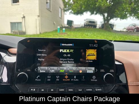 Used 2024 Nissan Pathfinder Platinum w/ Lighting Package (N93) AWD/4WD image 16