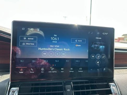 Used 2024 Lincoln Navigator Reserve AWD/4WD image 23