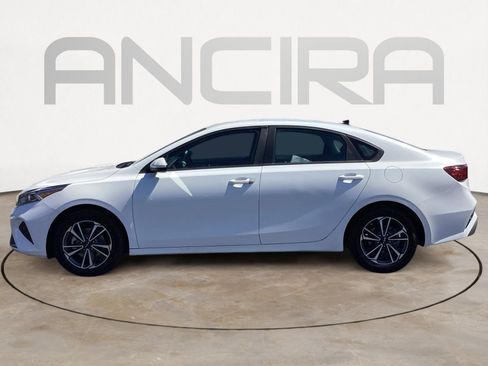 Used 2024 Kia Forte LXS FWD image 11