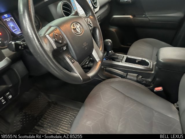 Used 2017 Toyota Tacoma TRD Off-Road AWD/4WD image 15