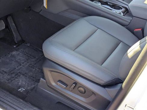 New 2026 Ford Explorer Active w/ Active Comfort Package RWD image 4