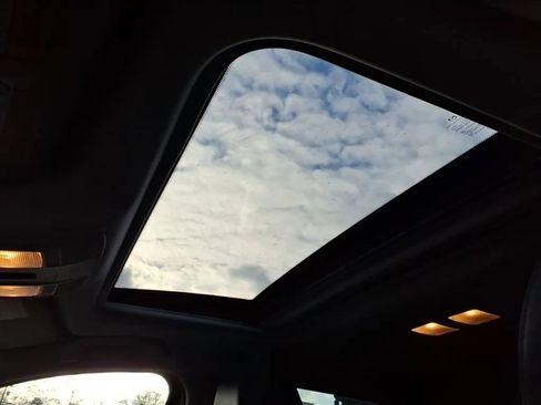 Used 2019 MAZDA CX-5 Touring image 26