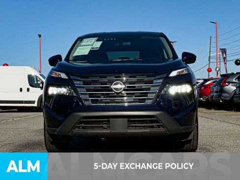 Used 2025 Nissan Rogue SV FWD image 3