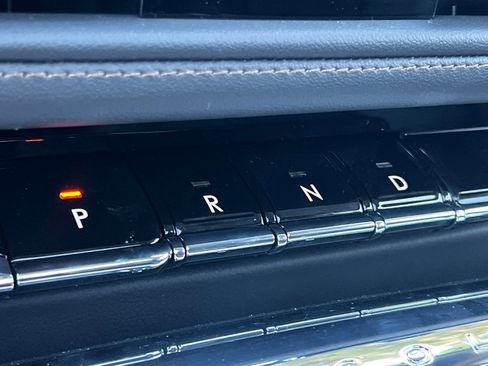 New 2026 Lincoln Aviator AWD w/ Jet Appearance Package image 21