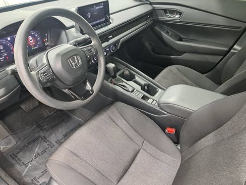 Used 2023 Honda Accord EX image 17