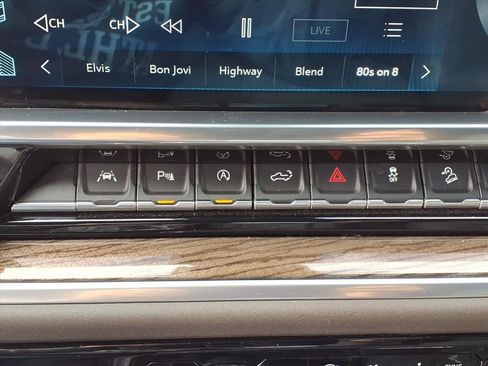 Used 2023 Chevrolet Silverado 1500 LT image 23