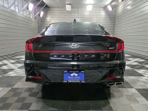 Used 2022 Hyundai Sonata SEL Plus w/ Preferred Accessory Package image 6