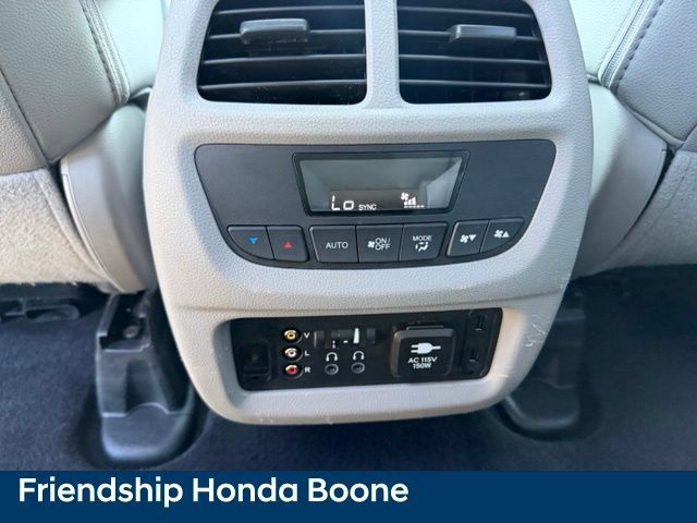 Used 2017 Honda Pilot Touring image 38