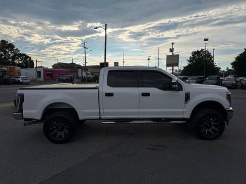 Used 2018 Ford F250 XLT AWD/4WD image 4