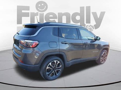 Certified 2022 Jeep Compass Limited image 5