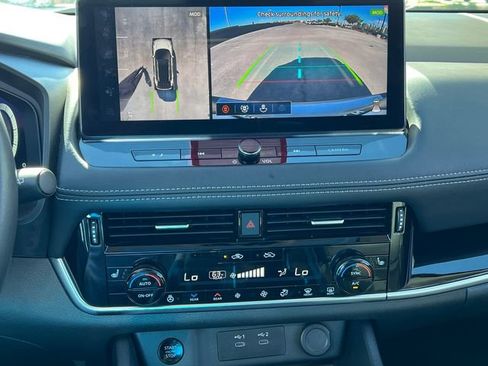 Certified 2024 Nissan Rogue SL w/ SL Premium Package image 18