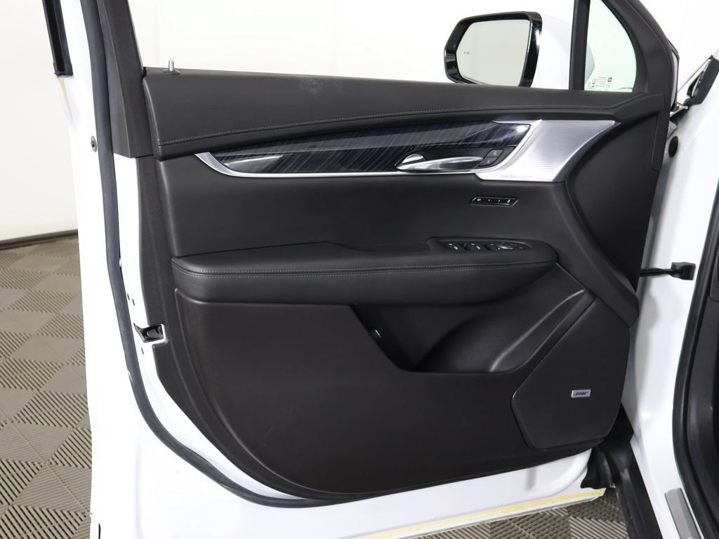 Used 2023 Cadillac XT6 Premium Luxury AWD/4WD image 29