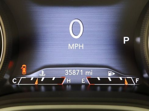 Used 2022 Jeep Cherokee Limited image 17