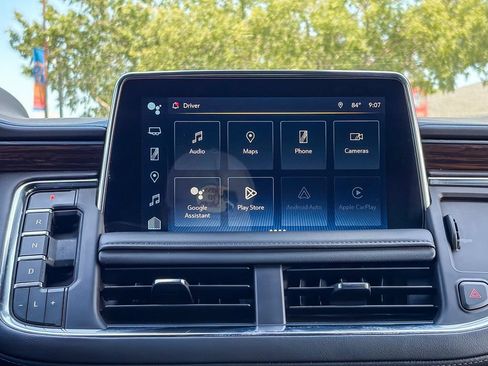 Used 2024 Chevrolet Tahoe High Country w/ Advanced Technology Package AWD/4WD image 18
