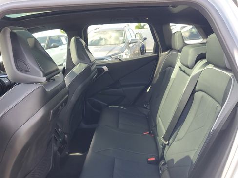 Used 2025 BMW X3 M50 w/ Premium Package image 11