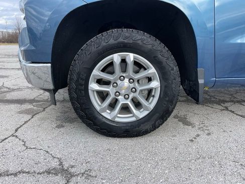 Used 2024 Chevrolet Silverado 1500 LT w/ Z71 Off-Road Package image 9