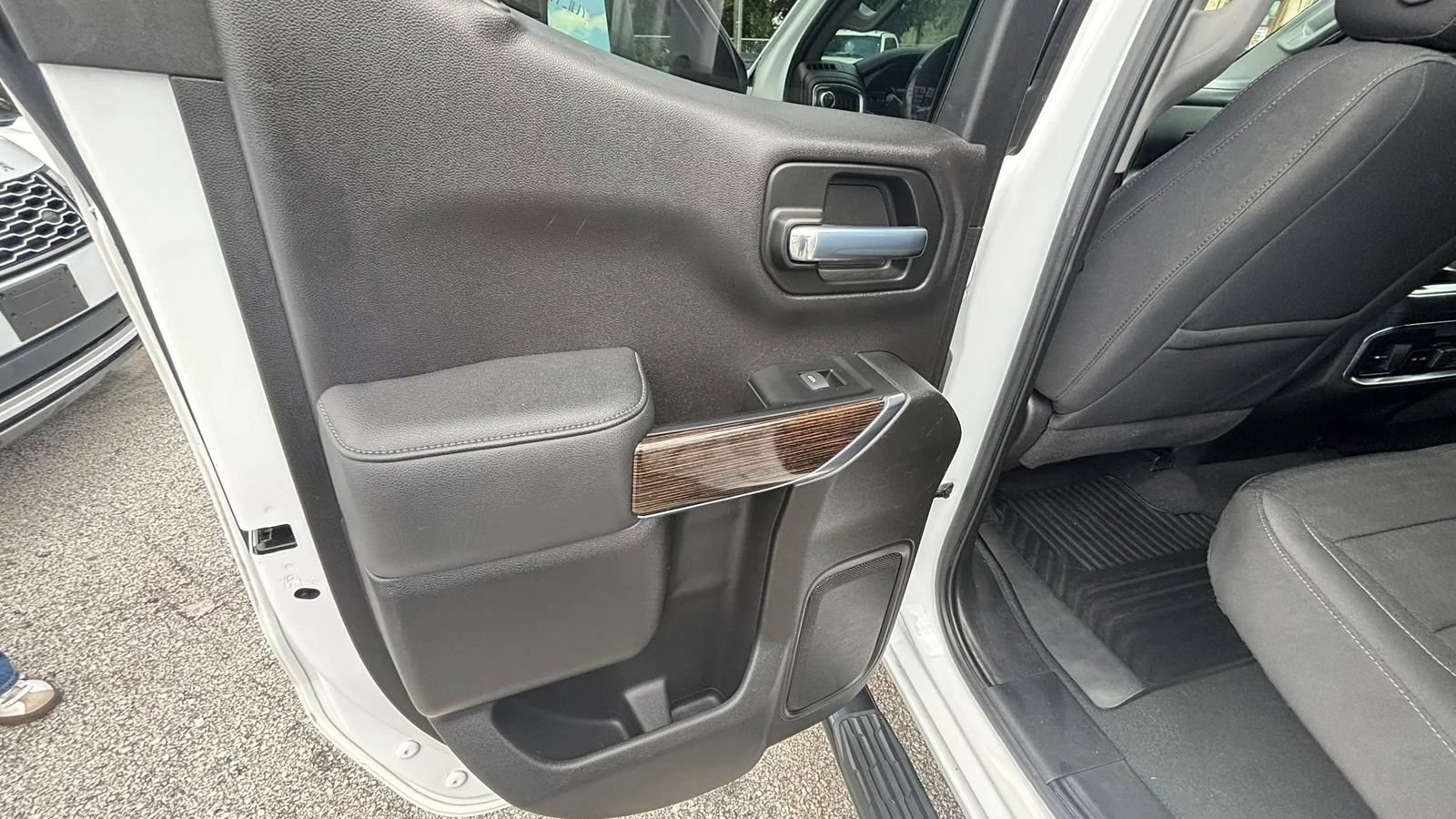 Used 2021 GMC Sierra 1500 Elevation w/ X31 Off-Road Package AWD/4WD image 12