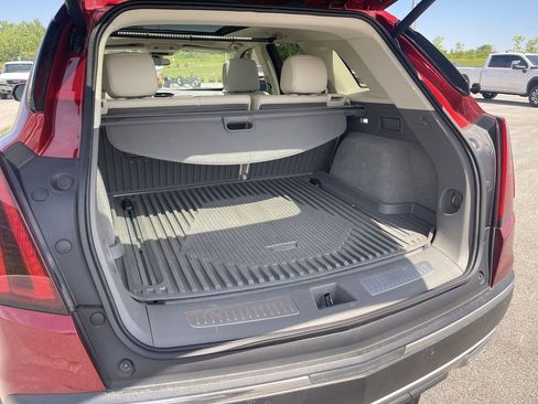 Used 2023 Cadillac XT5 Premium Luxury w/ LPO, Floor Liner Package FWD image 6