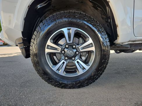 Used 2016 Toyota Tacoma TRD Sport w/ Premium & Technology Package AWD/4WD image 21
