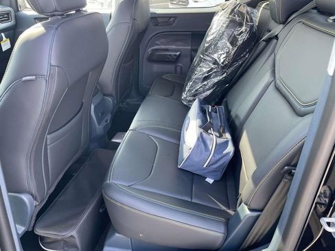 New 2025 Ford Maverick Lobo AWD/4WD image 9