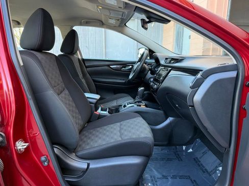 Used 2019 Nissan Rogue Sport SV image 17