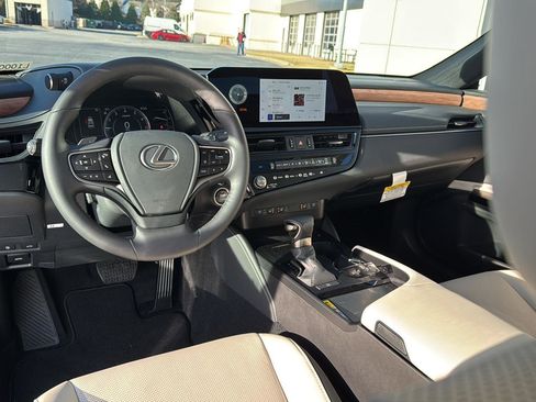 New 2025 Lexus ES 350 w/ Premium Package image 16