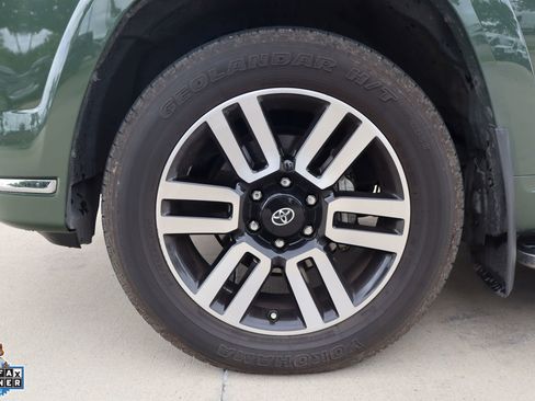 Used 2022 Toyota 4Runner Limited AWD/4WD image 10