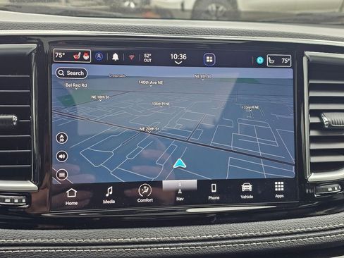 Used 2023 Chrysler Pacifica Limited FWD image 33