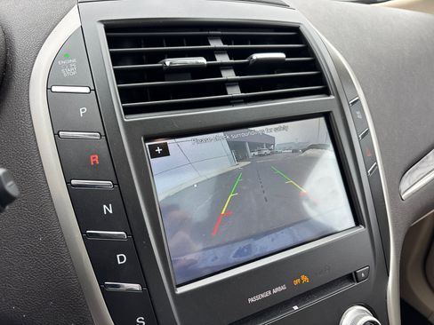 Used 2017 Lincoln MKC Reserve w/ Lincoln MKC Climate Package image 20