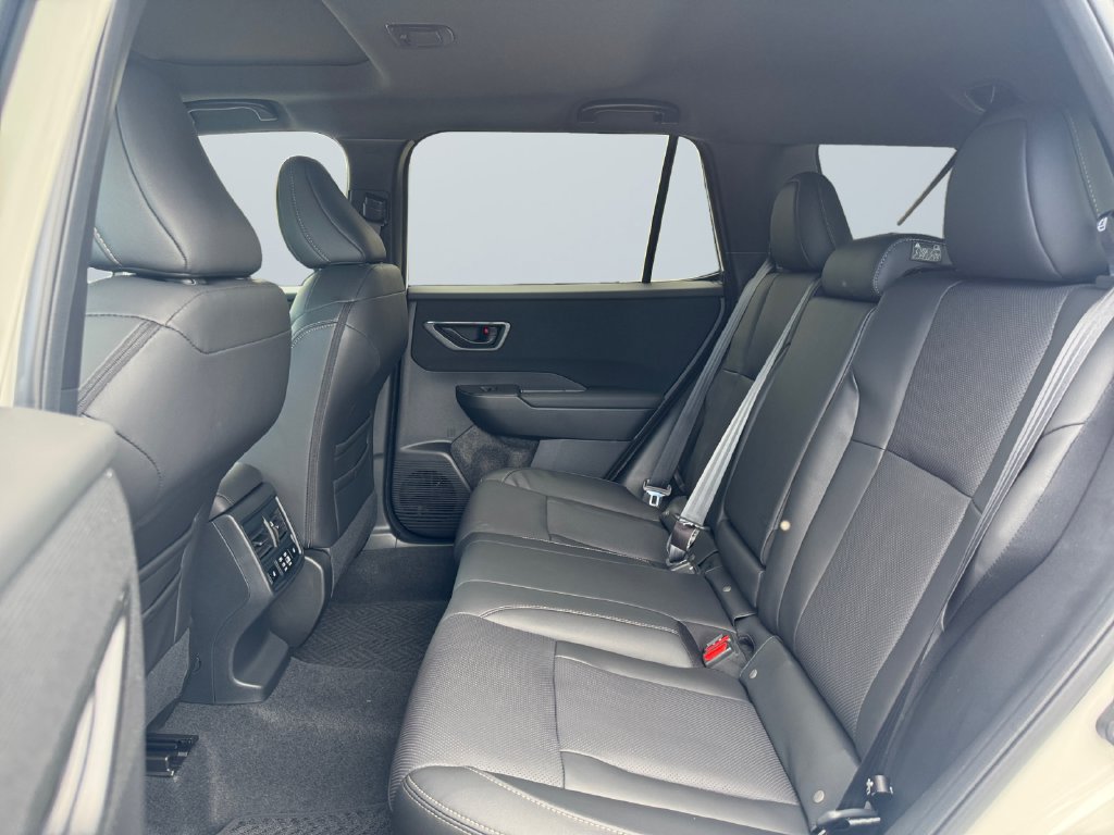 New 2026 Subaru Outback Limited AWD/4WD image 13