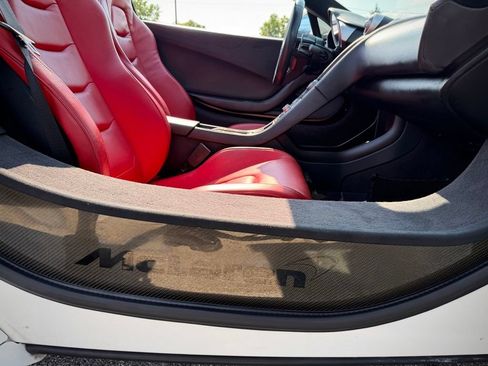 Used 2015 McLaren 650S Spider RWD image 28