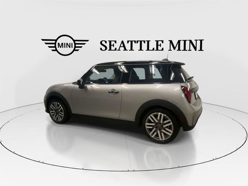 New 2026 MINI Cooper 2-Door Hardtop FWD image 8