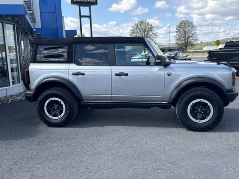 Used 2024 Ford Bronco Badlands AWD/4WD image 2