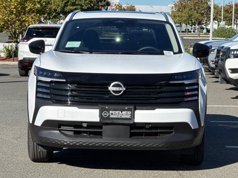 New 2026 Nissan Kicks SV w/ SV Premium Package image 6