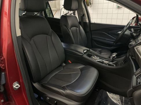 Used 2020 Buick Envision Essence image 21