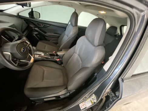 Used 2019 Subaru Impreza 2.0i Premium image 11