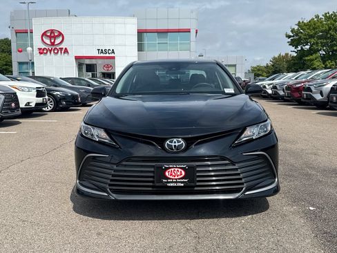Used 2023 Toyota Camry LE FWD image 2